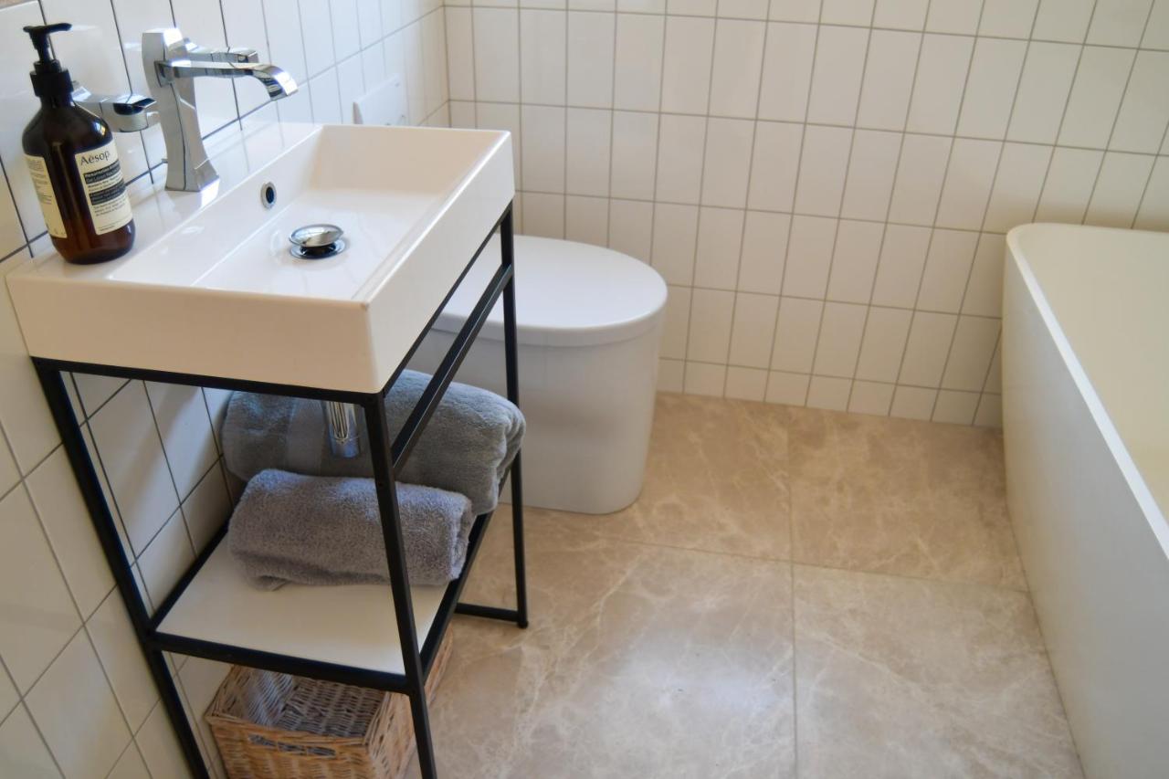 Luxury Croft Templepatrick Near Airport Rabbit And Hilton Hotel 외부 사진